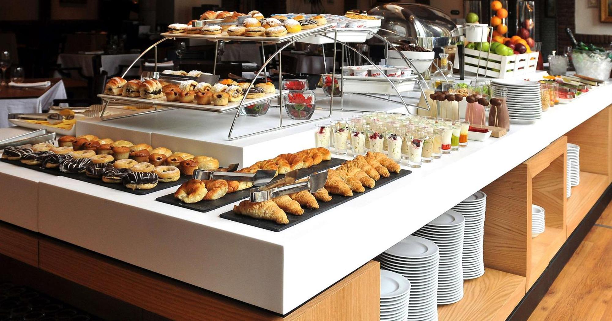 Hotel Nh Collection Plaza 5*