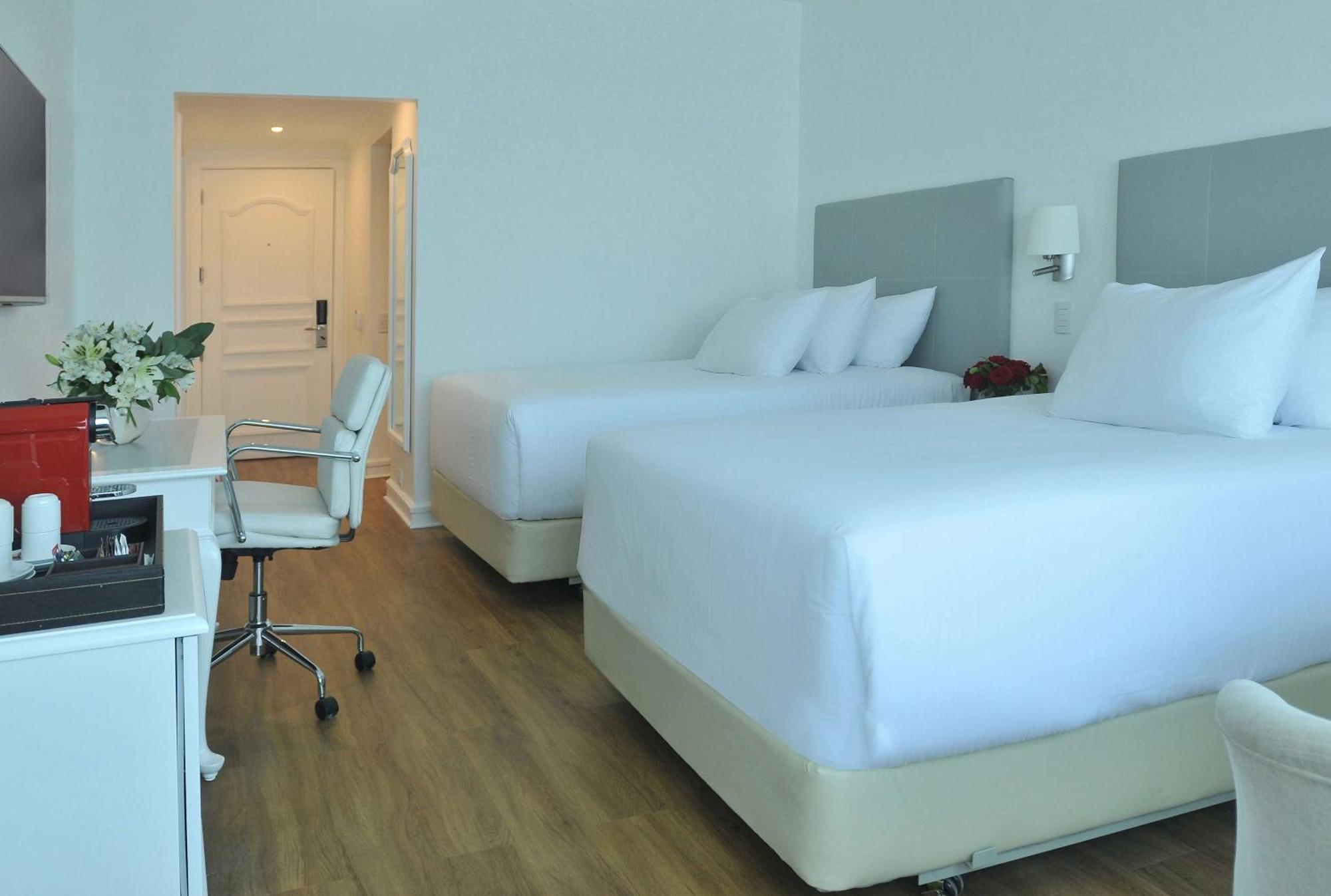 Nh Collection Plaza Santiago