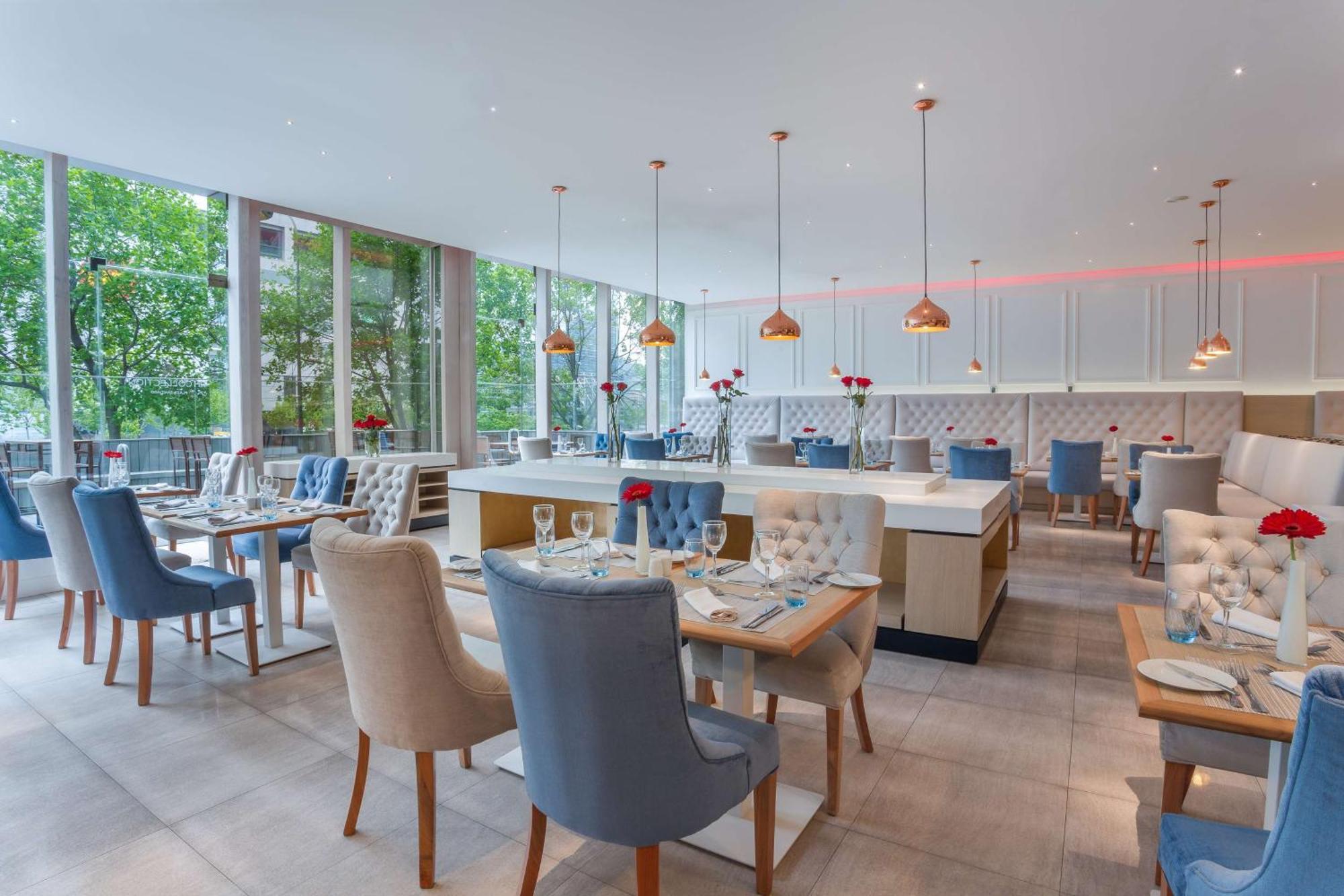 Hotel Nh Collection Plaza 5*
