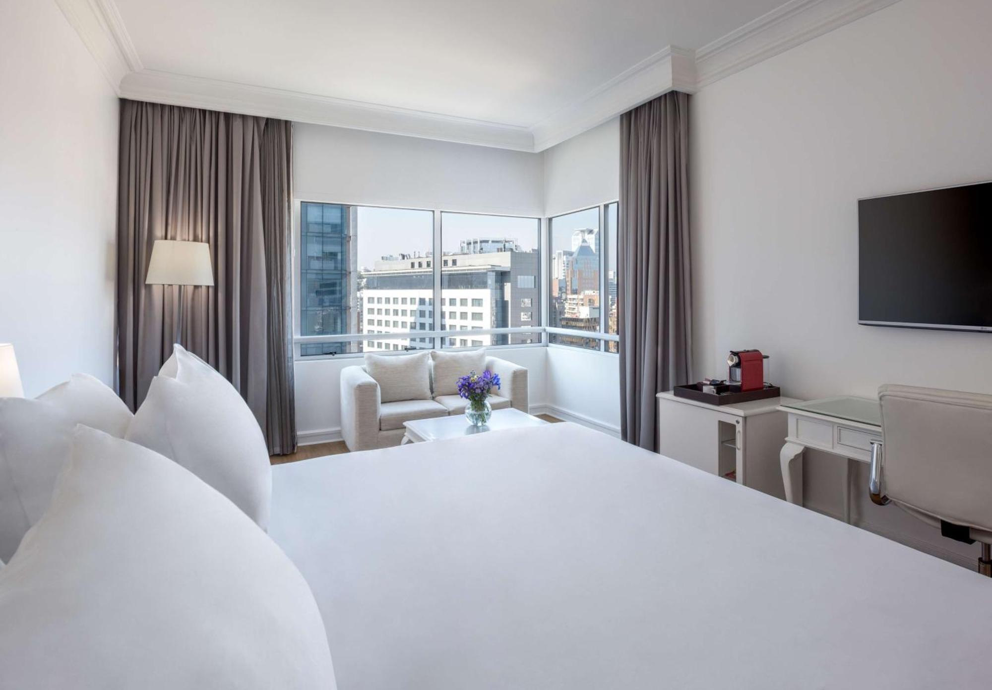 Hotel Nh Collection Plaza 5*