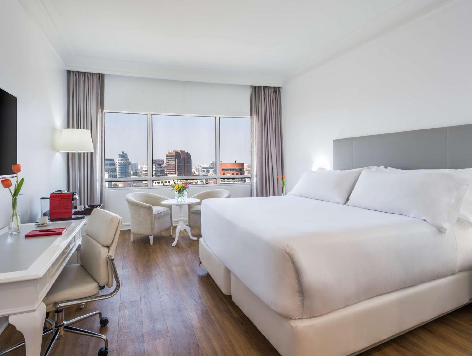 Hotel Nh Collection Plaza