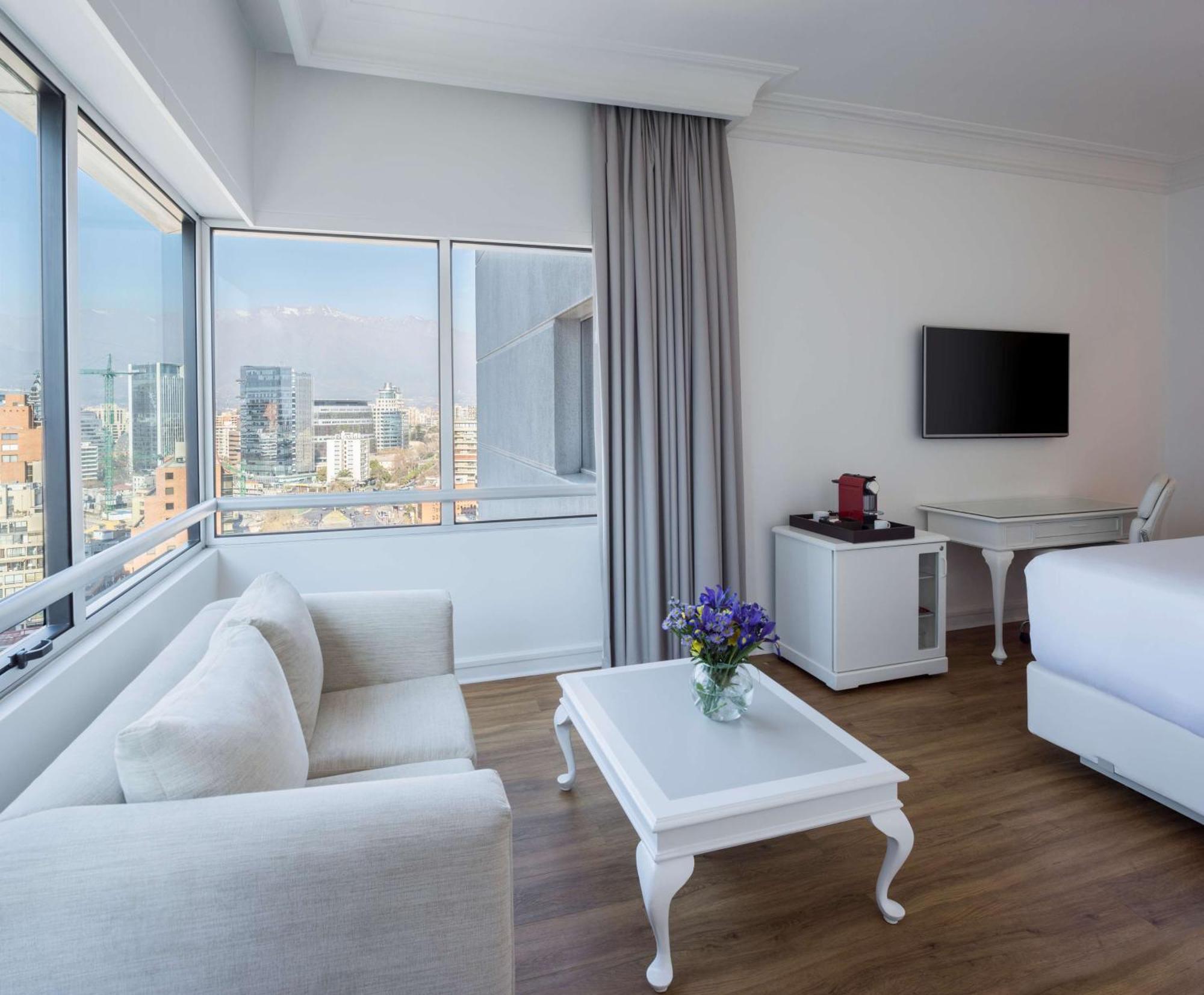Hotel Nh Collection Plaza 5*