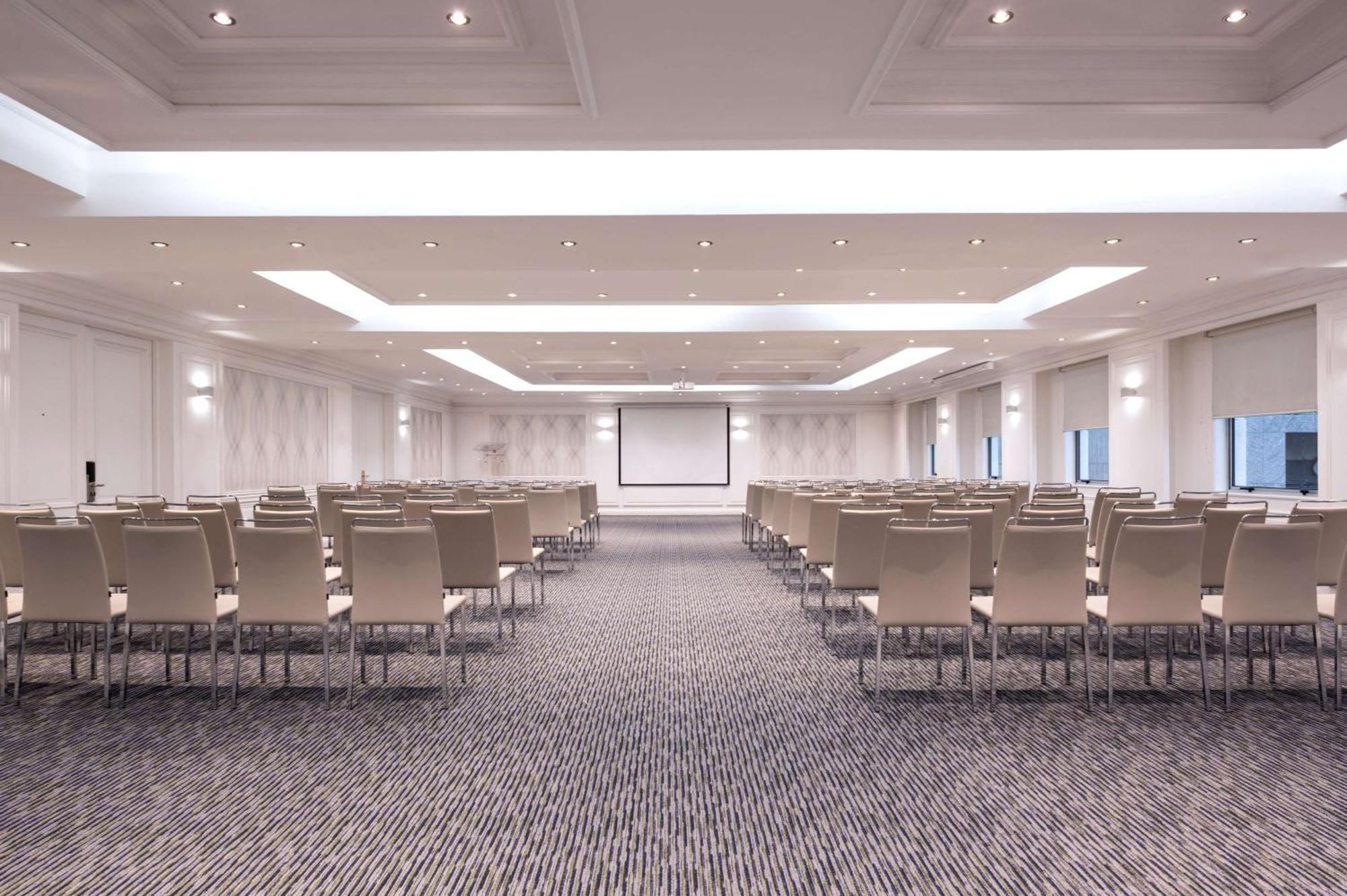 Nh Collection Plaza Hotel