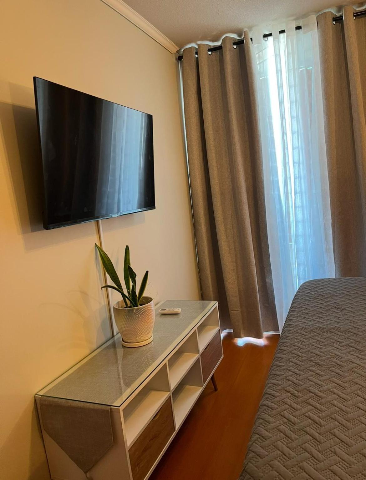 Apartamento Condes, A Pasos Del Metro Escuela Militar Santiago