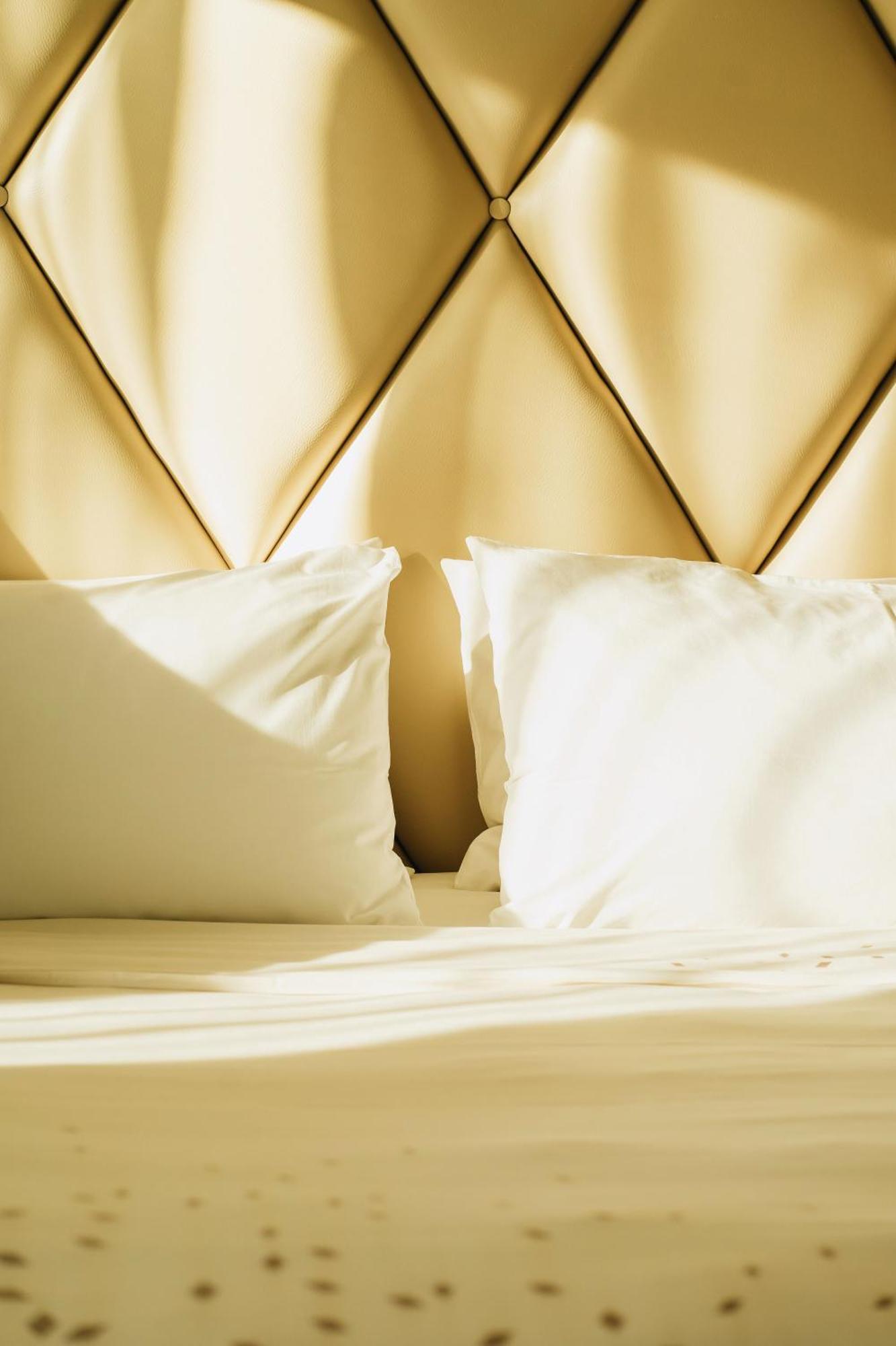 Hotel Renaissance By Marriott Santiago