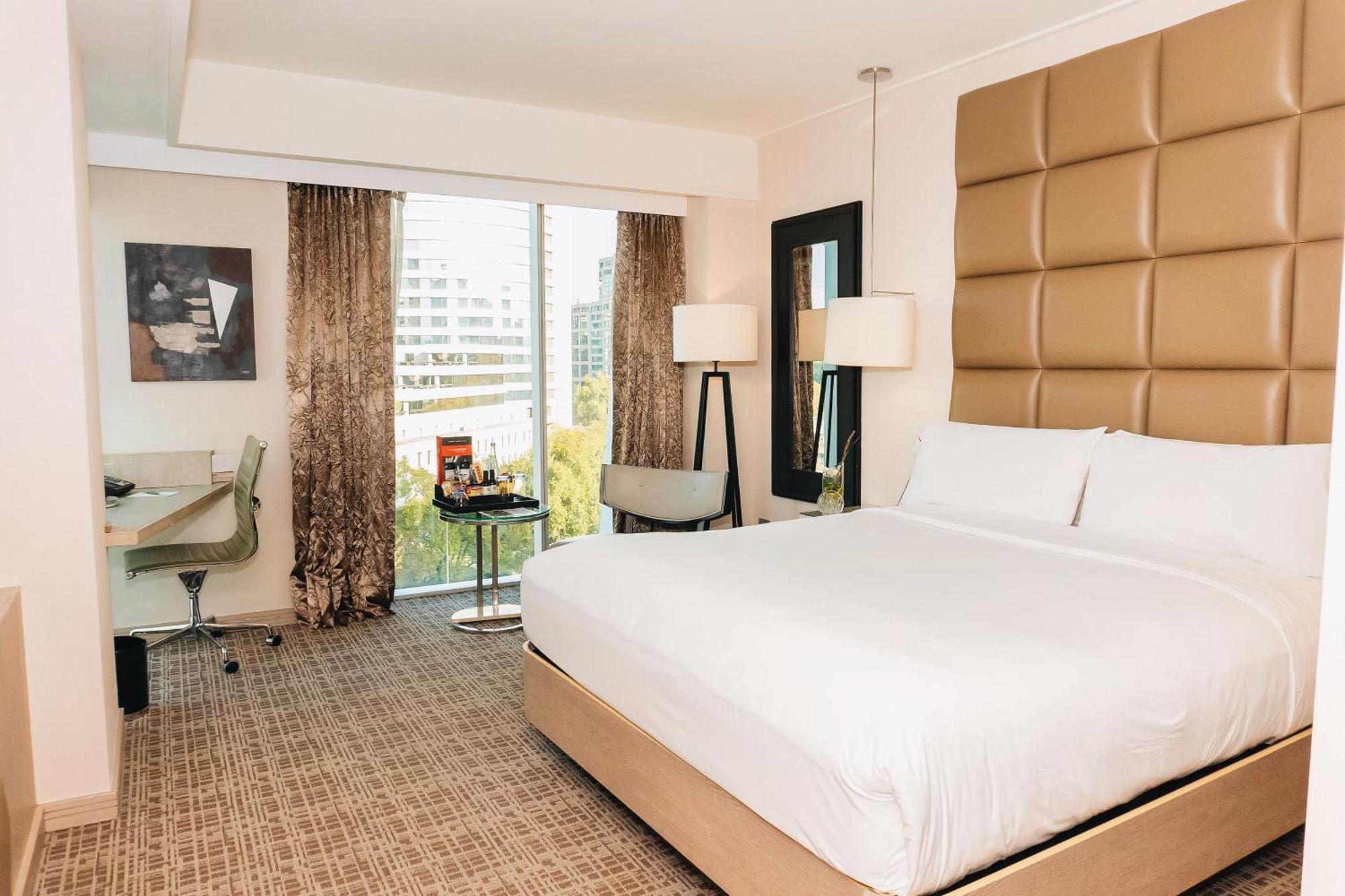 Renaissance By Marriott 5* Santiago