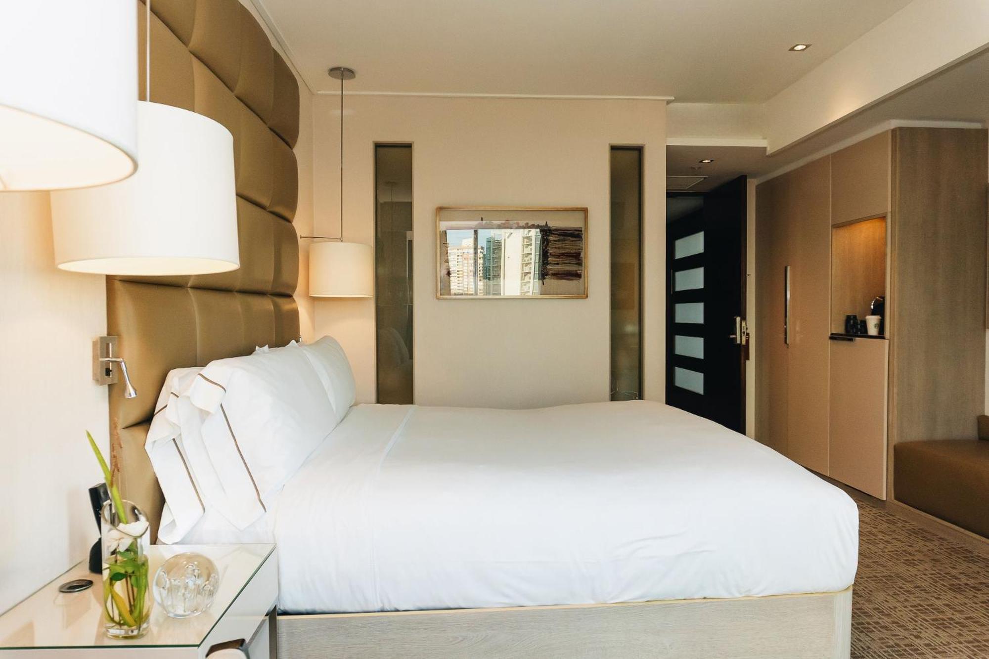 Hotel Renaissance By Marriott Santiago de Chile