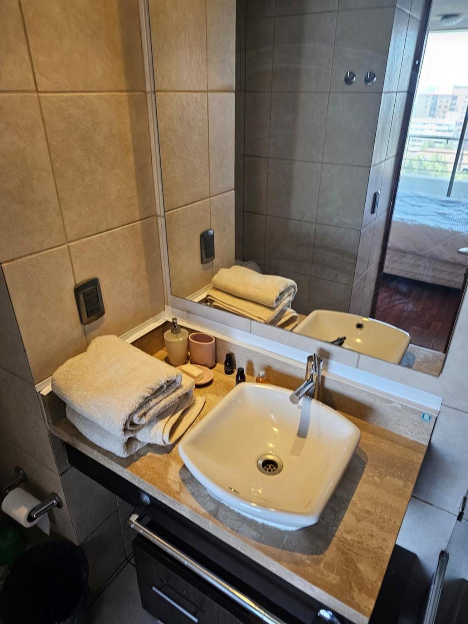 Metro Manuel Montt Apartrent * Santiago