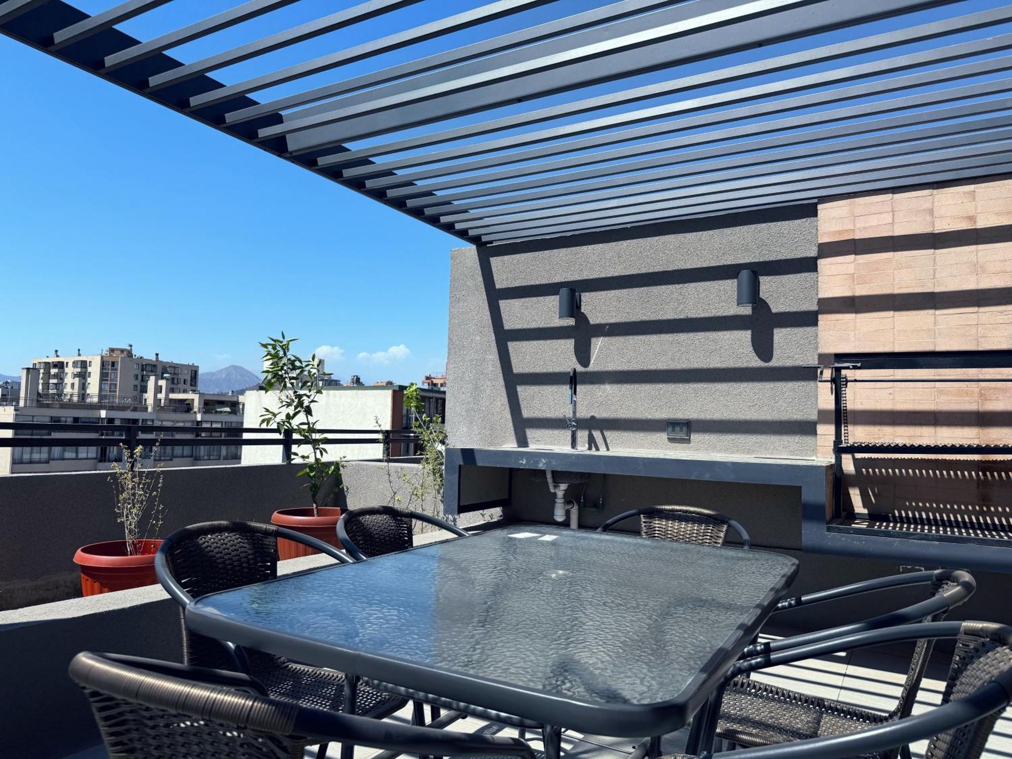 Modern - Spacious Terrace Apartment