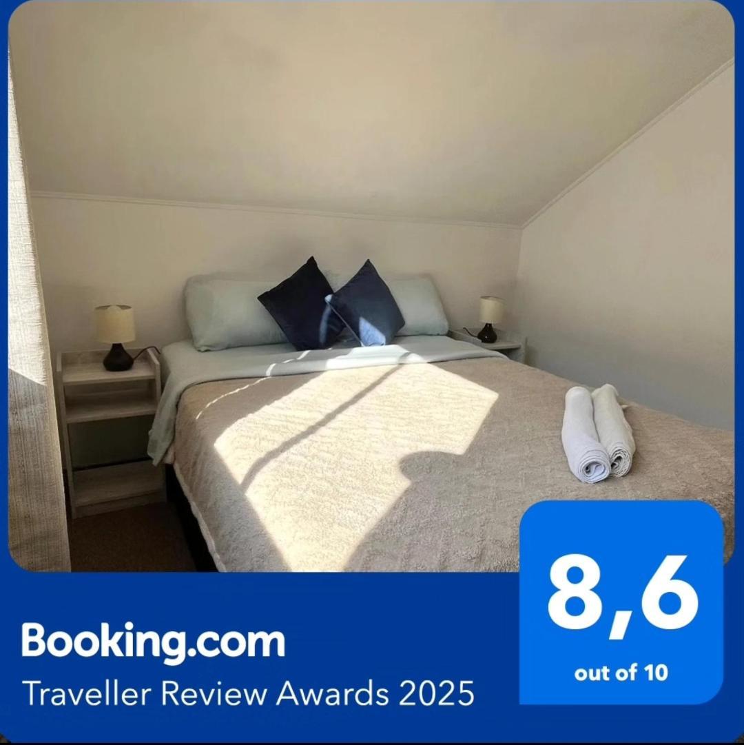 Agape Airport Bed & Breakfast Santiago