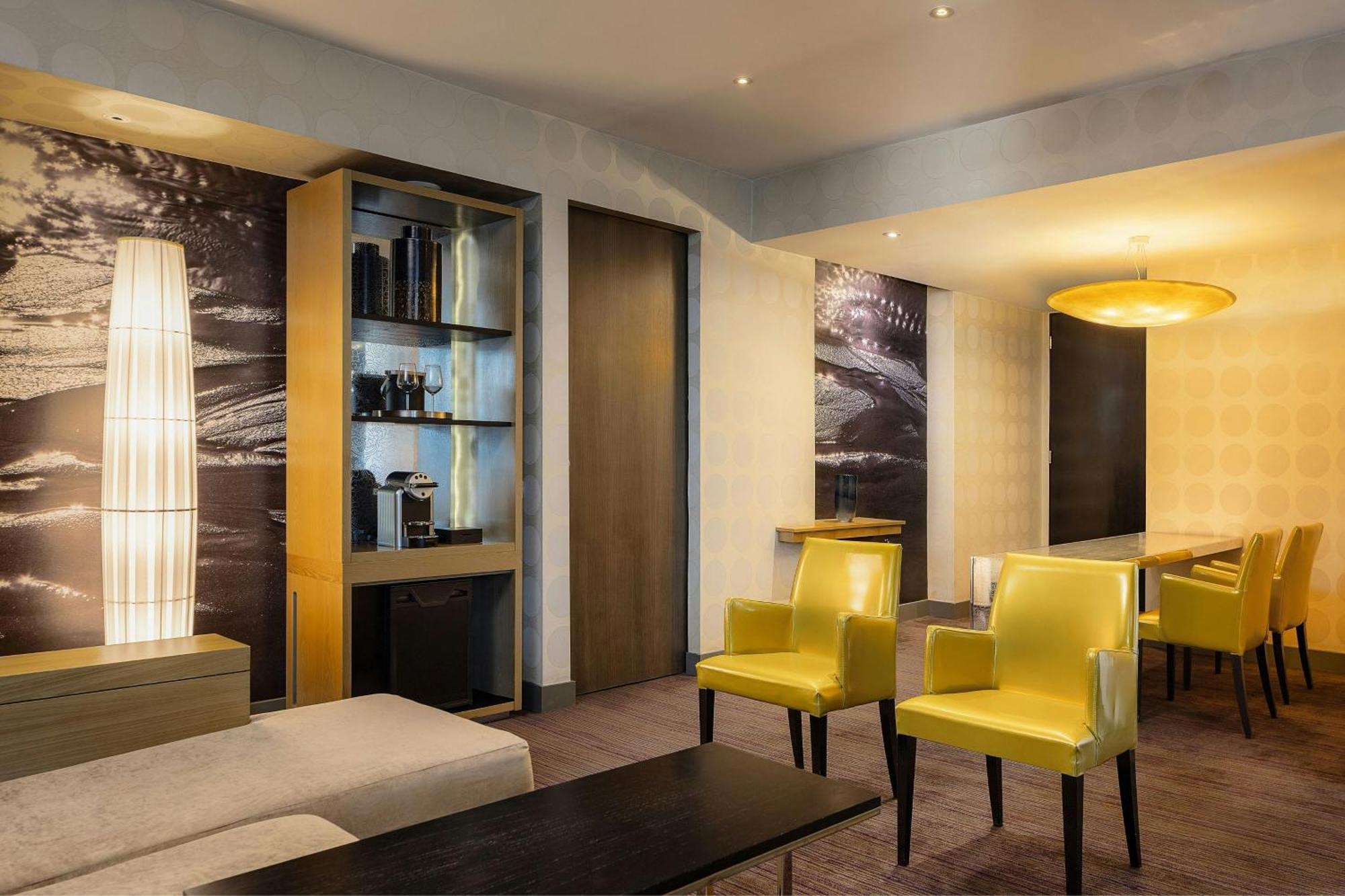 W 5* Santiago