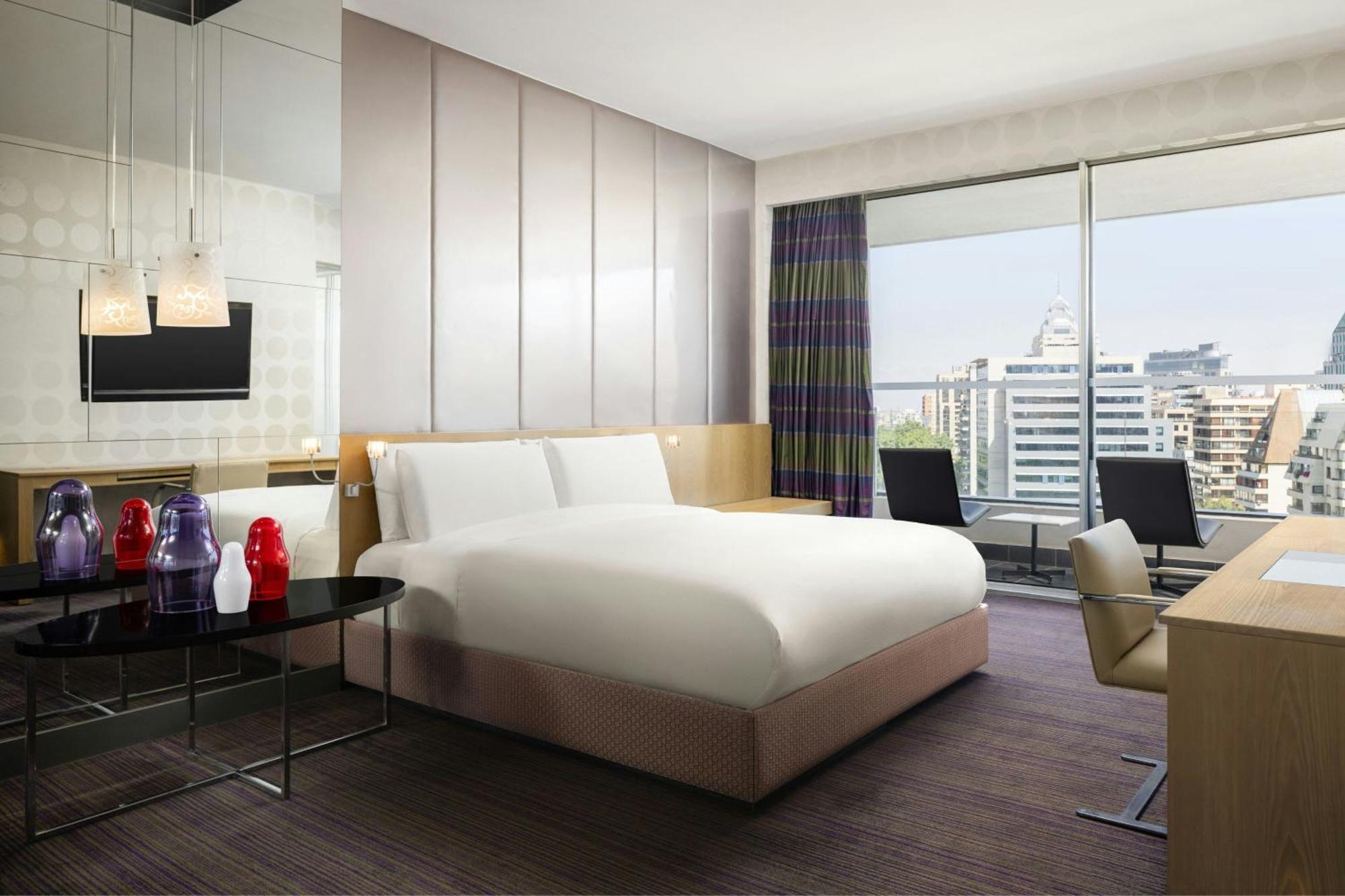 W Khách sạn 5*