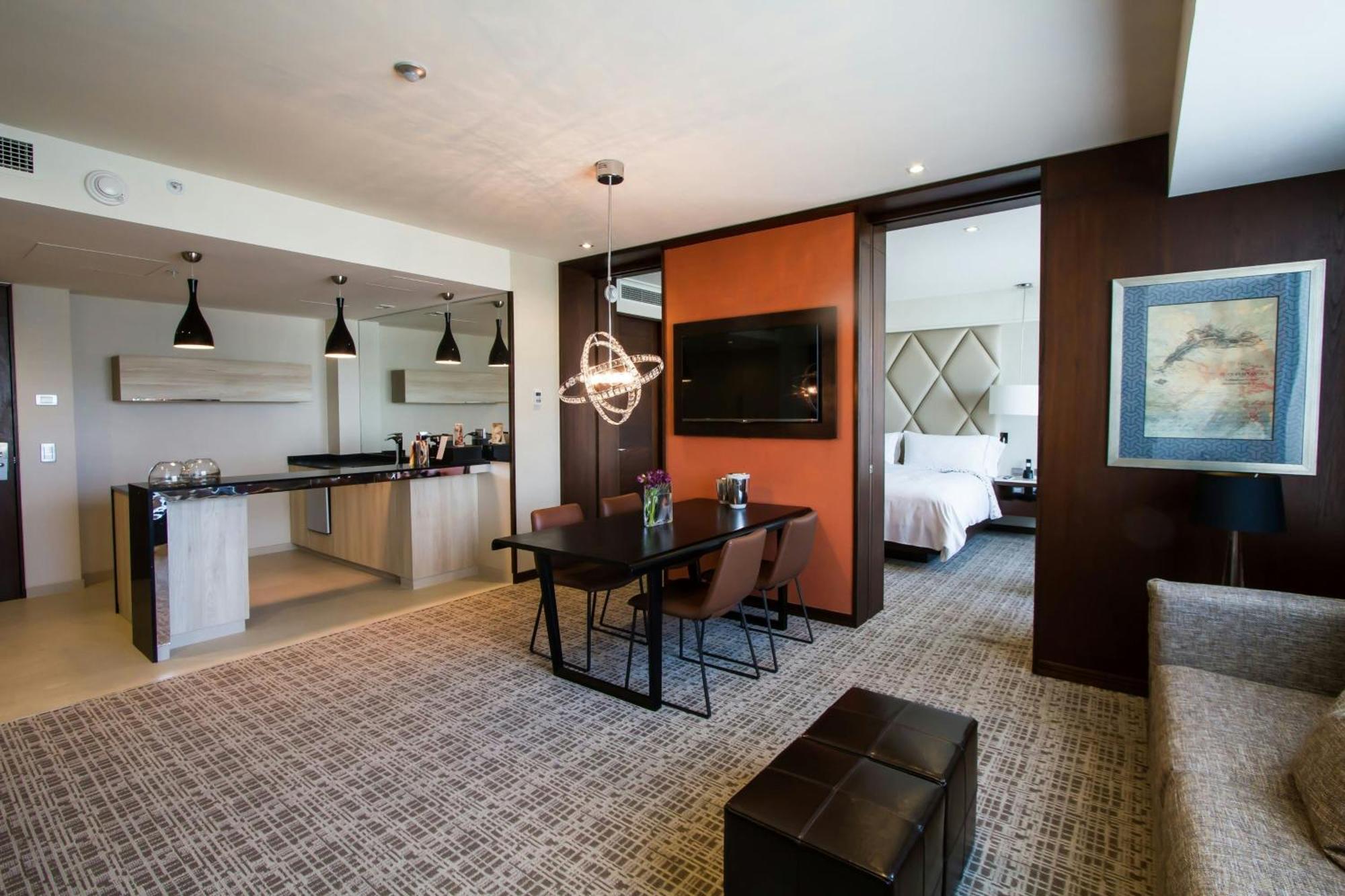 Renaissance By Marriott 5* Santiago