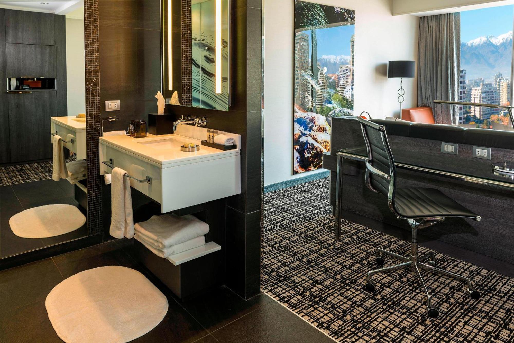 Renaissance By Marriott 5*
