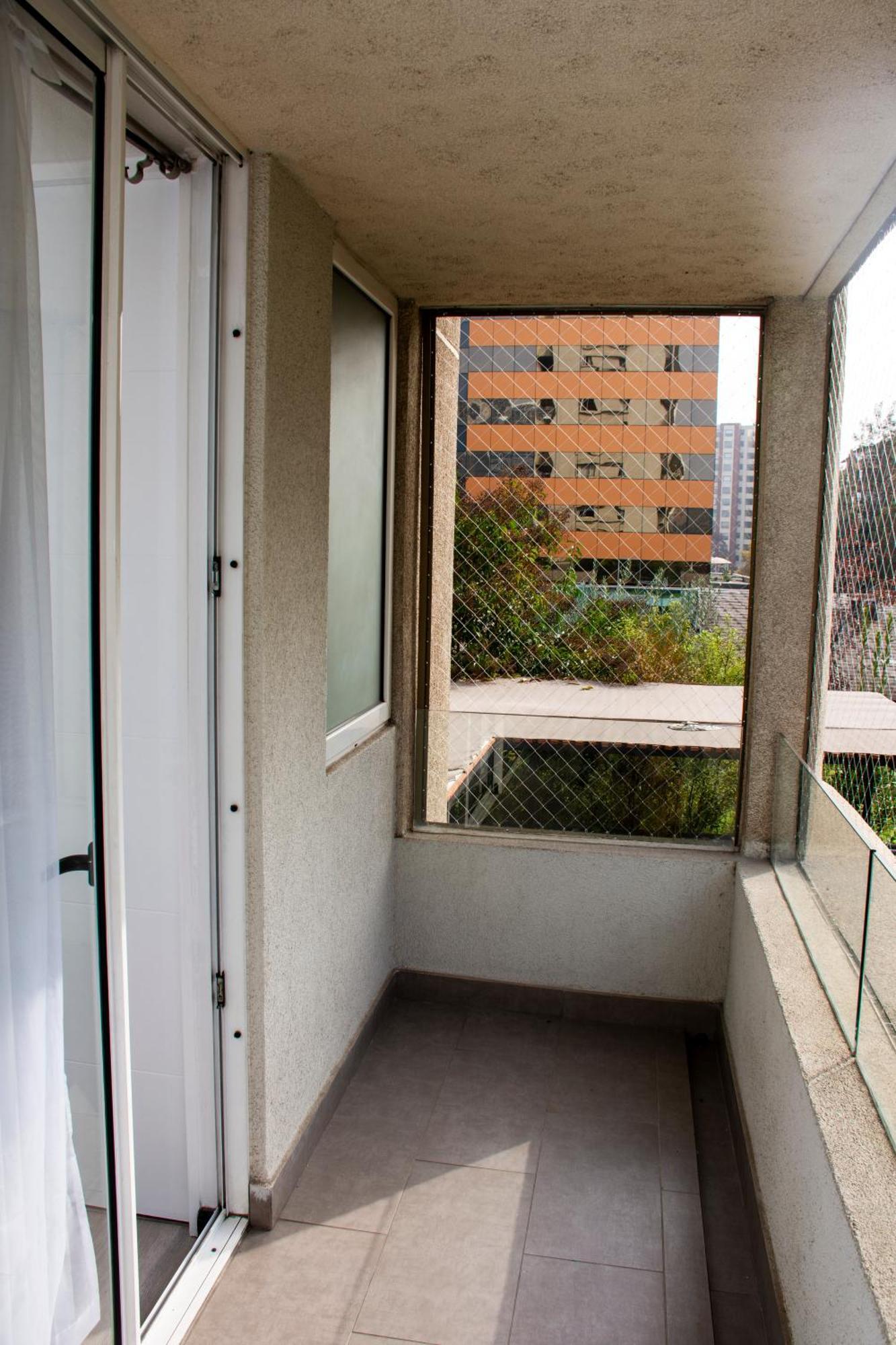 In Out Condes Apartment