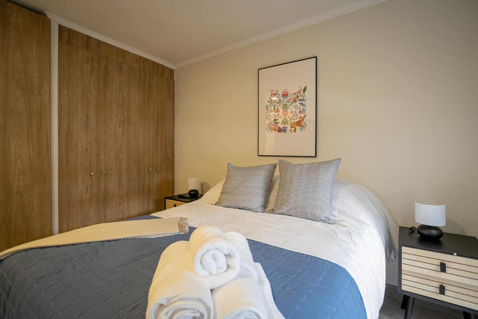 Steps From Santa Ana Metro Station * Santiago