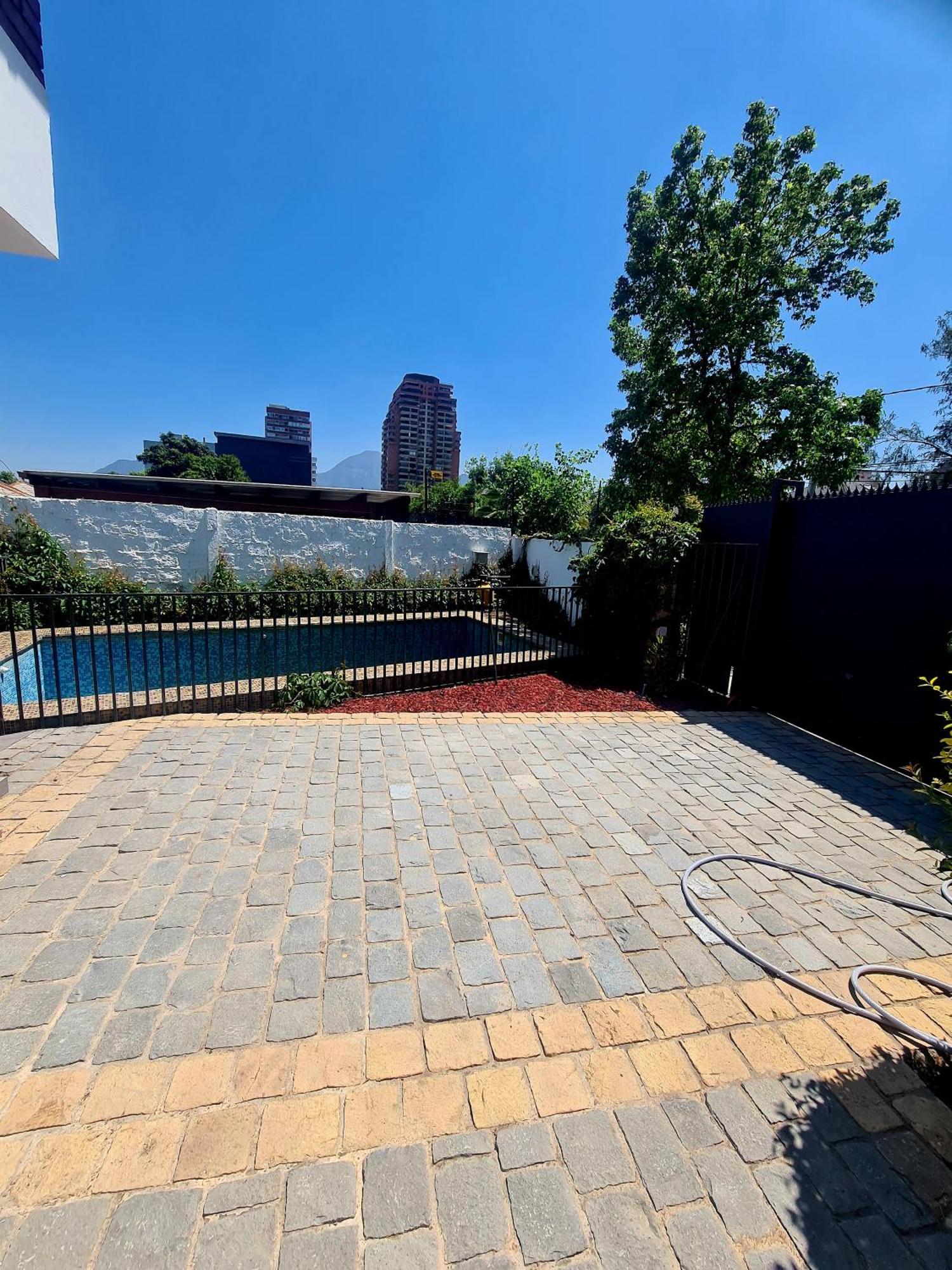 Casa Con Piscina Mall Alto Condes - De Chile Holiday home