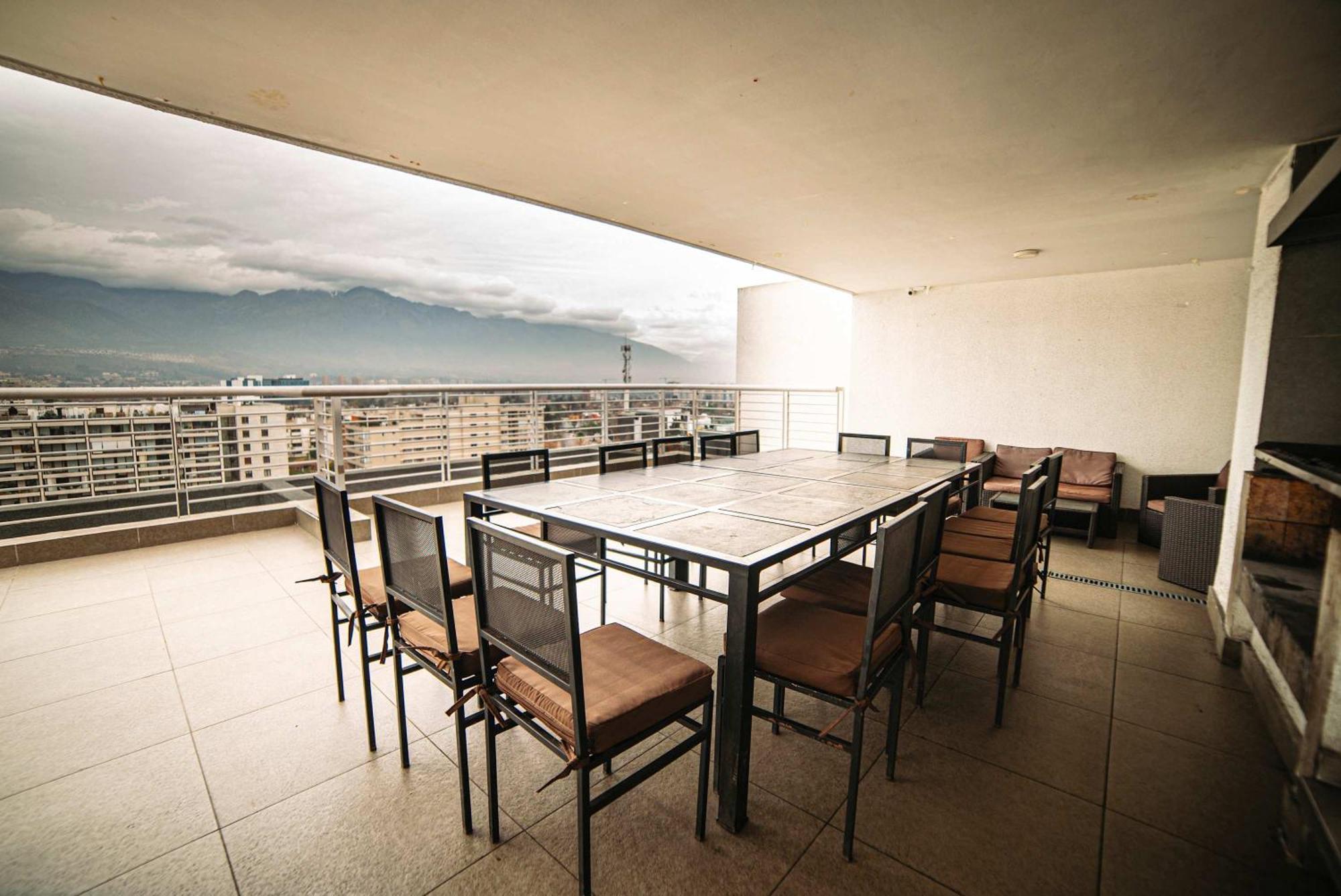 Apartment Charming In Condes Near Metro Santiago