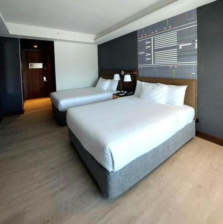 Courtyard By Marriott Airport Hotel 4*