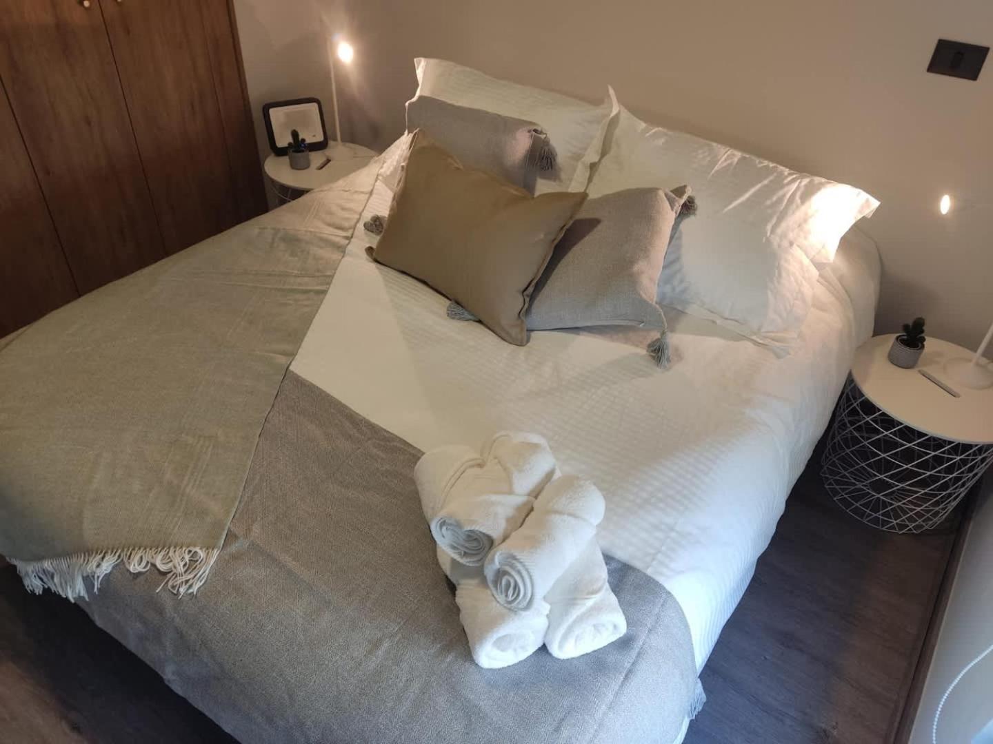 Apartment Comfort & Convenience Downtown *