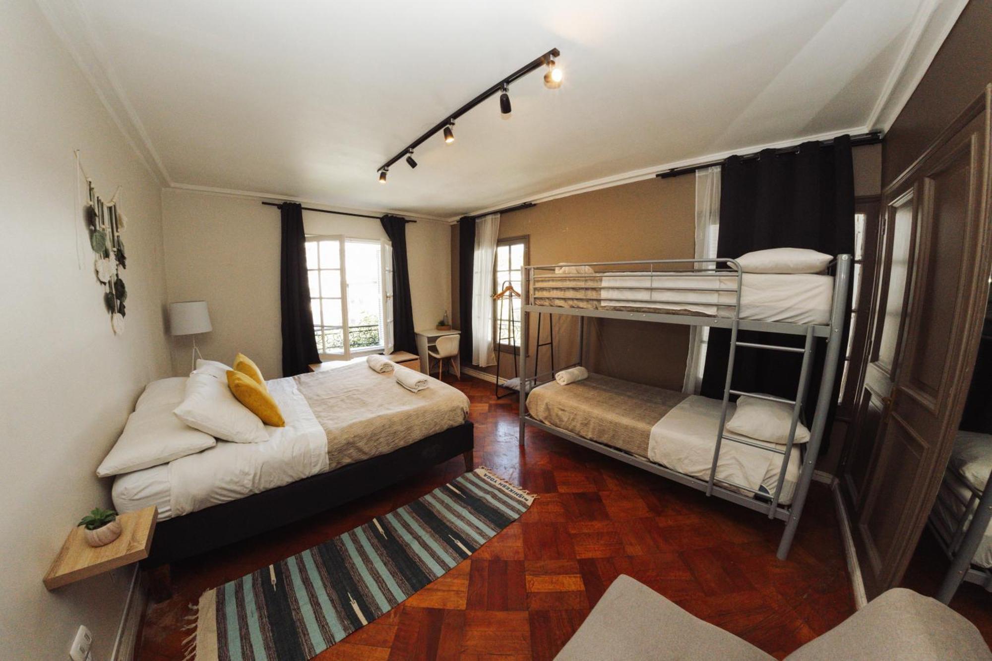 Yogi Hostal *