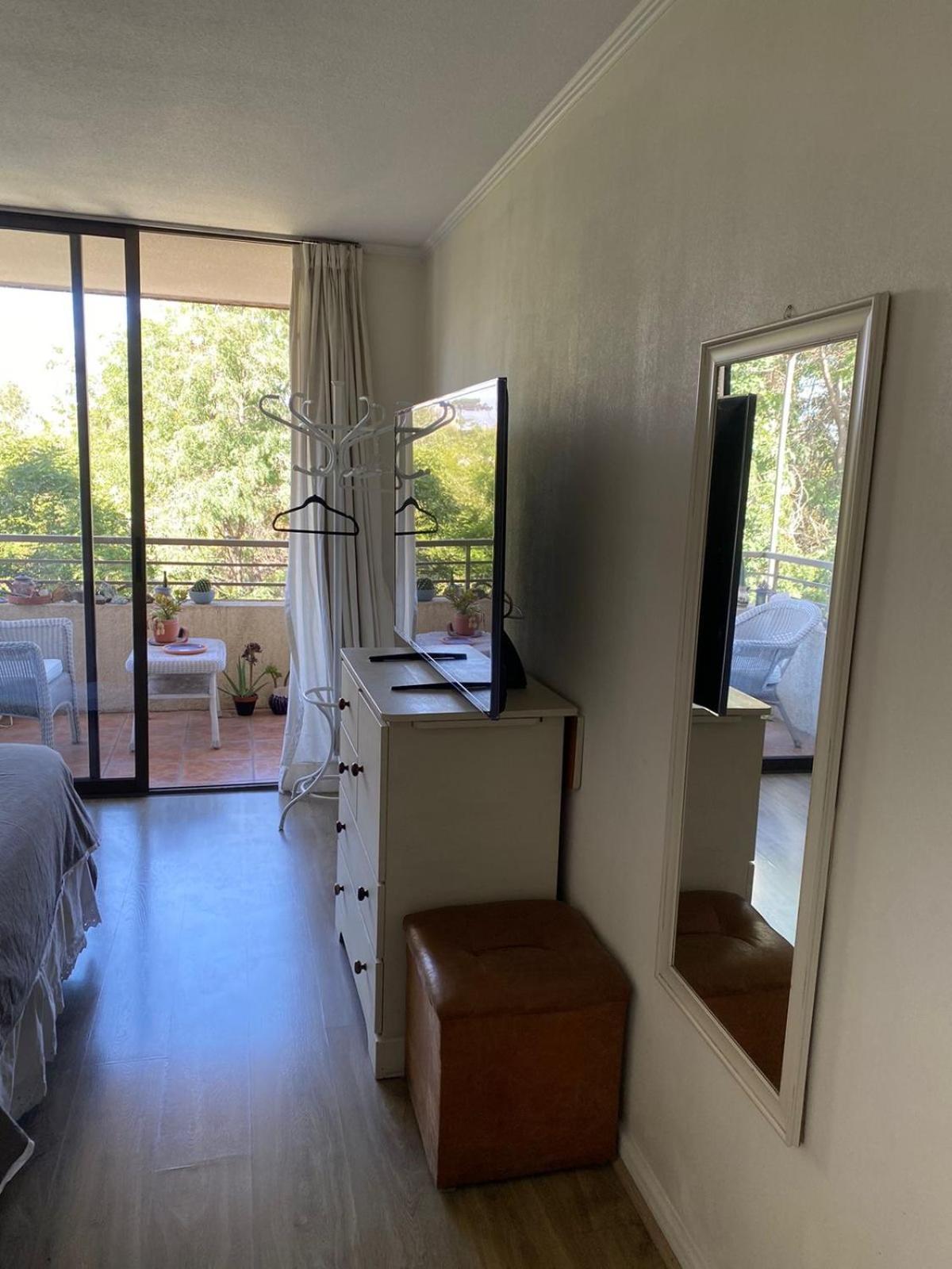 Bed & Breakfast Metro Escuela Militar Santiago