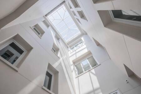 Hom I Moderno Estudio Junto Al Metro Republica * Santiago