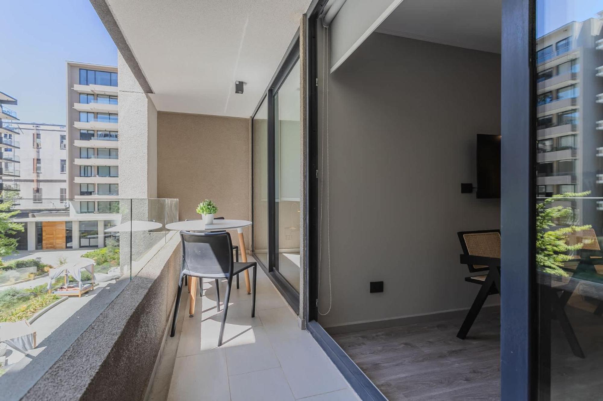 Ideal Families In Providencia With Pool