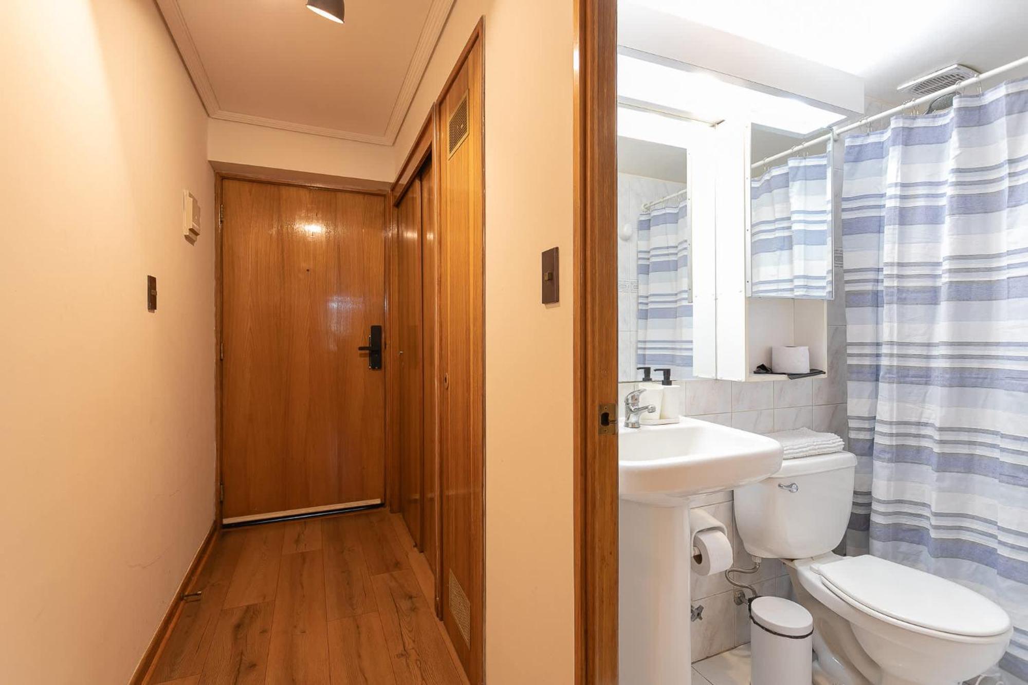 Comodidad En Condes - Amplio Depto Apartment Santiago