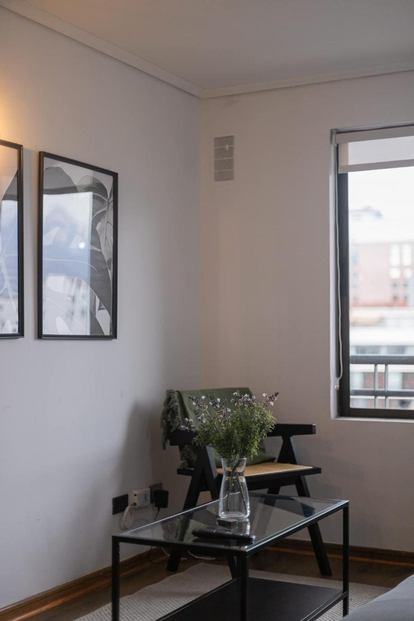 Comodidad En Condes - Amplio Depto Apartment