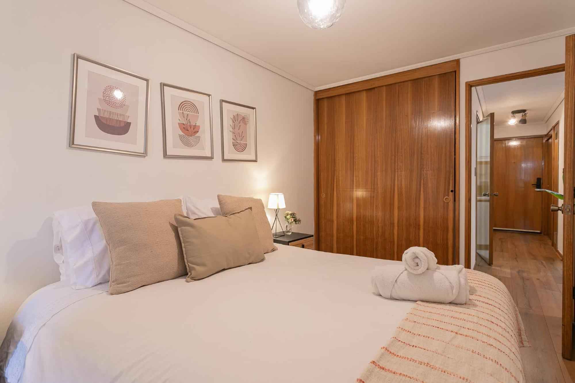 Comodidad En Condes - Amplio Depto Apartment