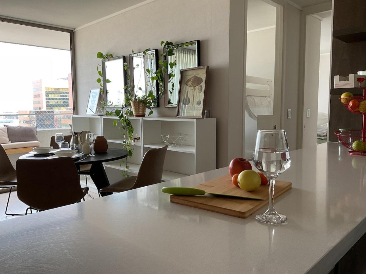 Apartment Mejor Ubicacion! Cerca A Mall Parque Arauco, Wifi, Balcon *