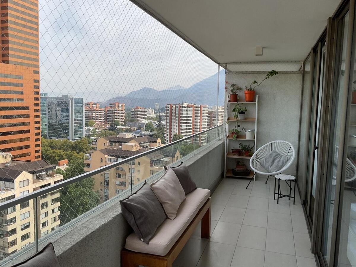 Mejor Ubicacion! Cerca A Mall Parque Arauco, Wifi, Balcon Apartment