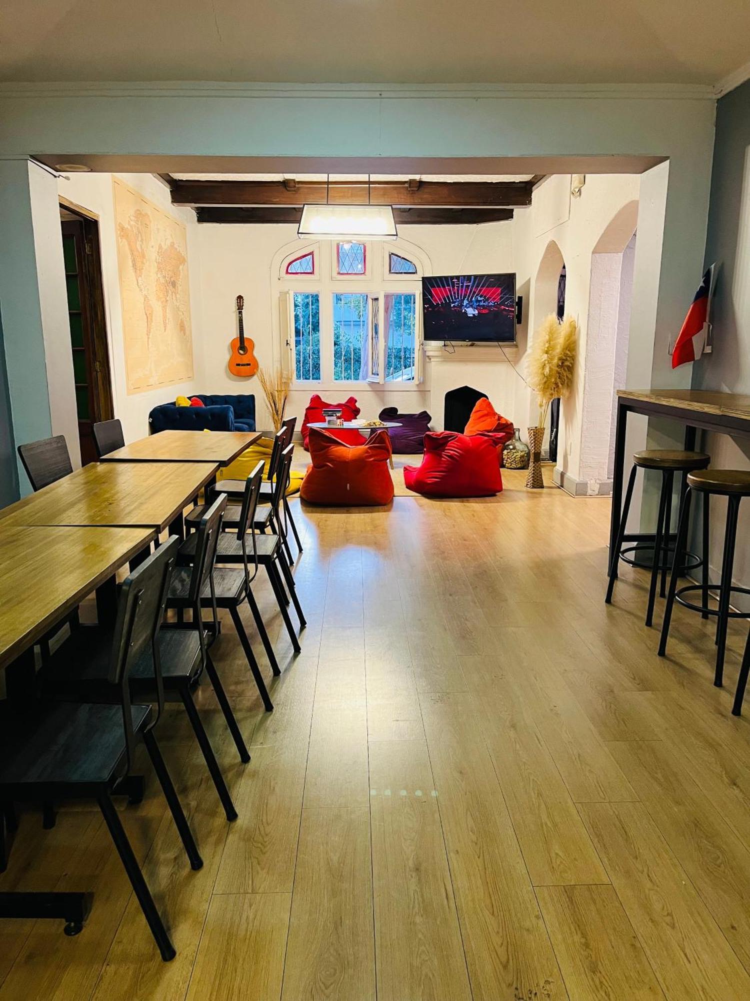Hostal Enjoy & Tours Providencia De Chile