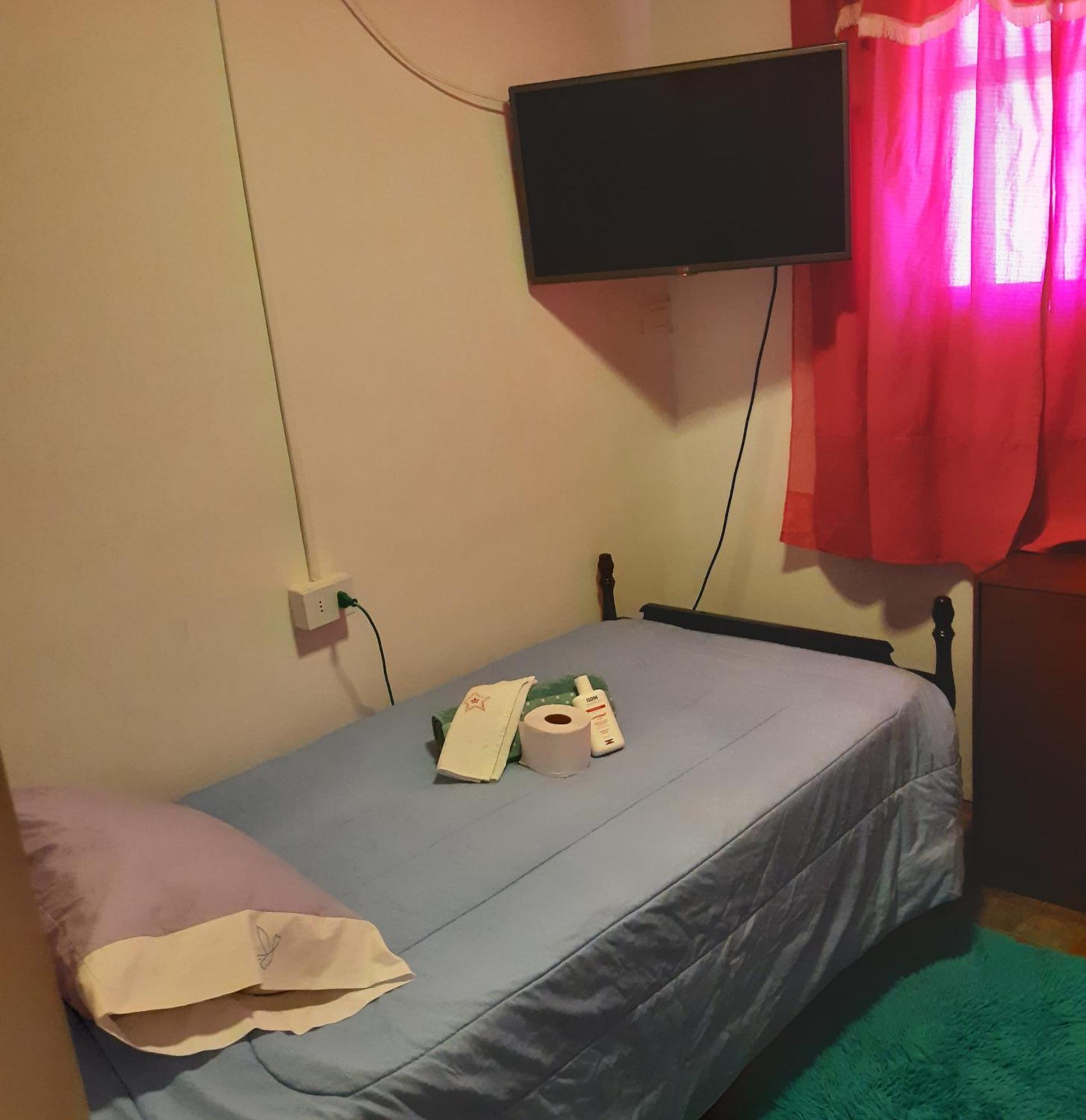 Persona En Homestay *
