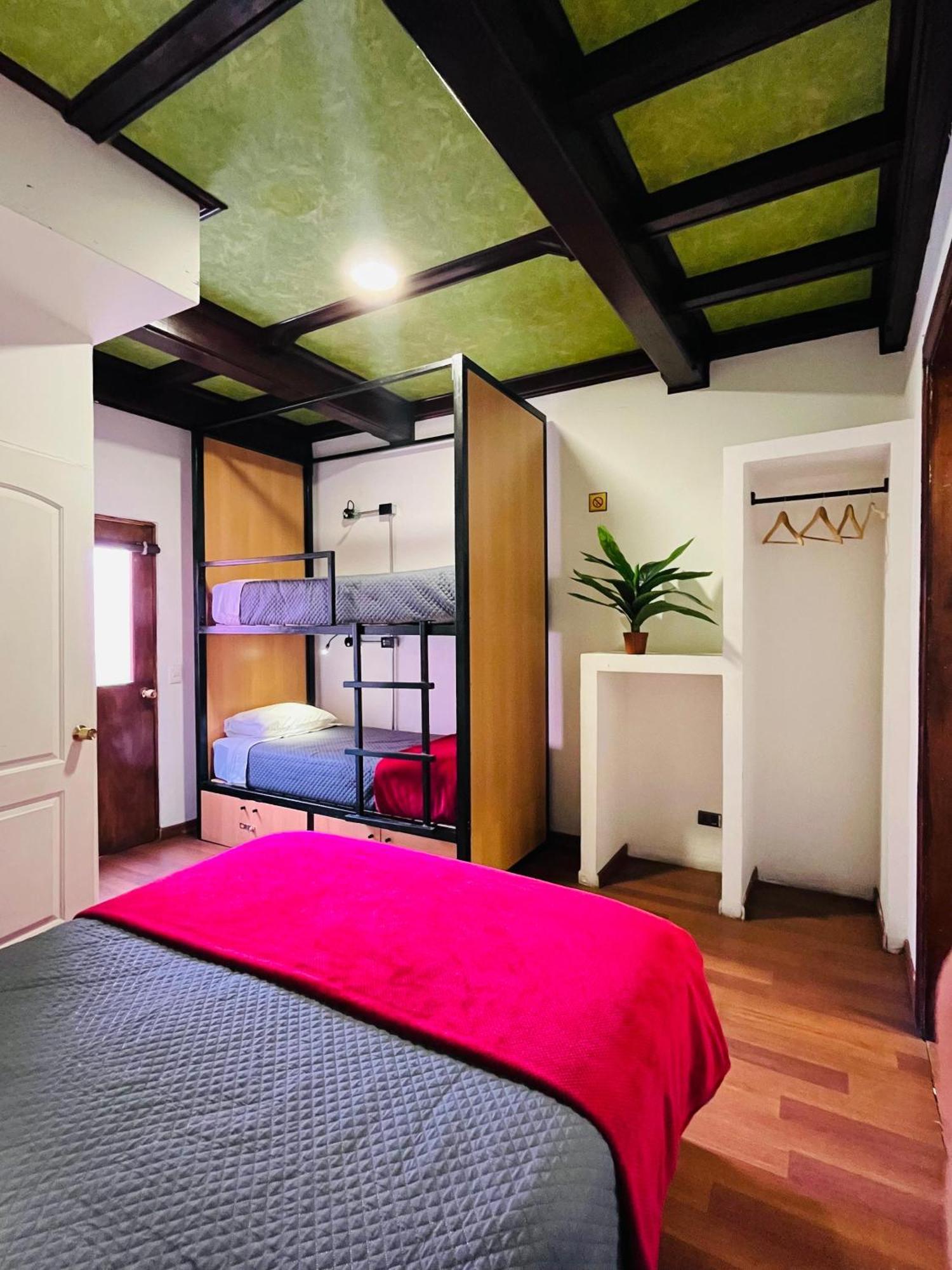 Hostal Enjoy & Tours Providencia De Chile *