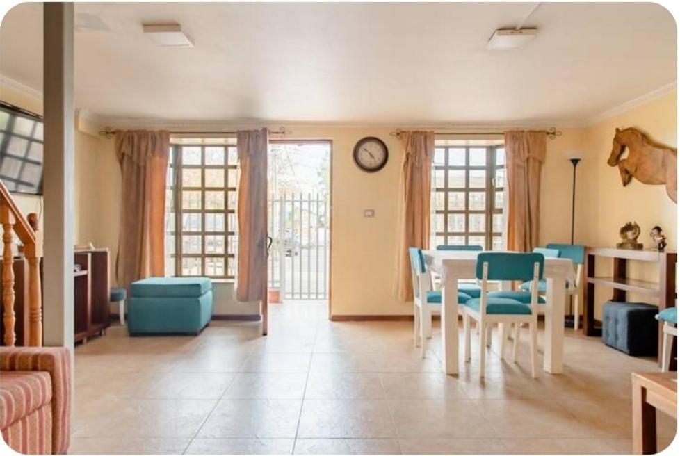 Persona En Homestay