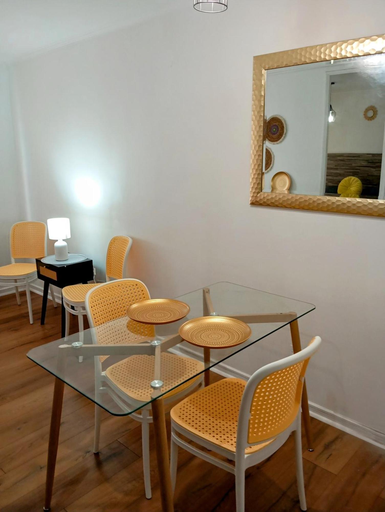 Apartment Huerfanos 15 *