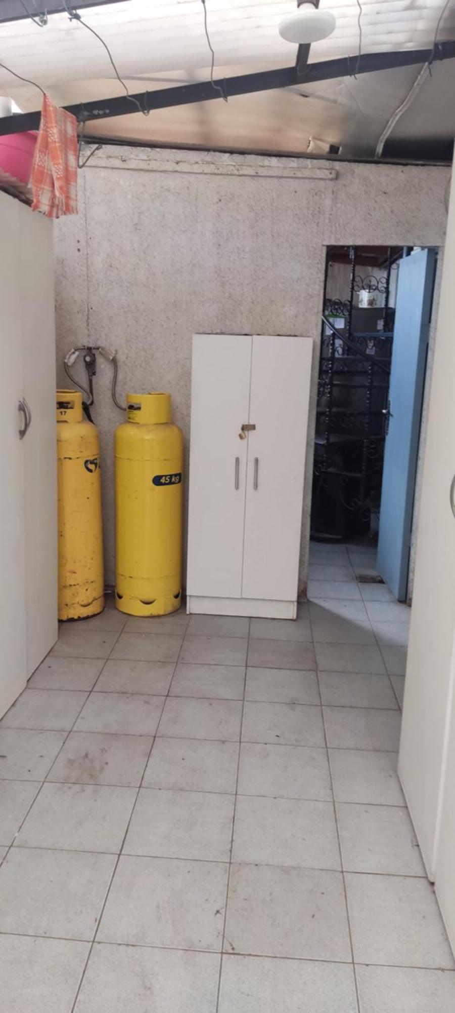 Donde Emita Guest house