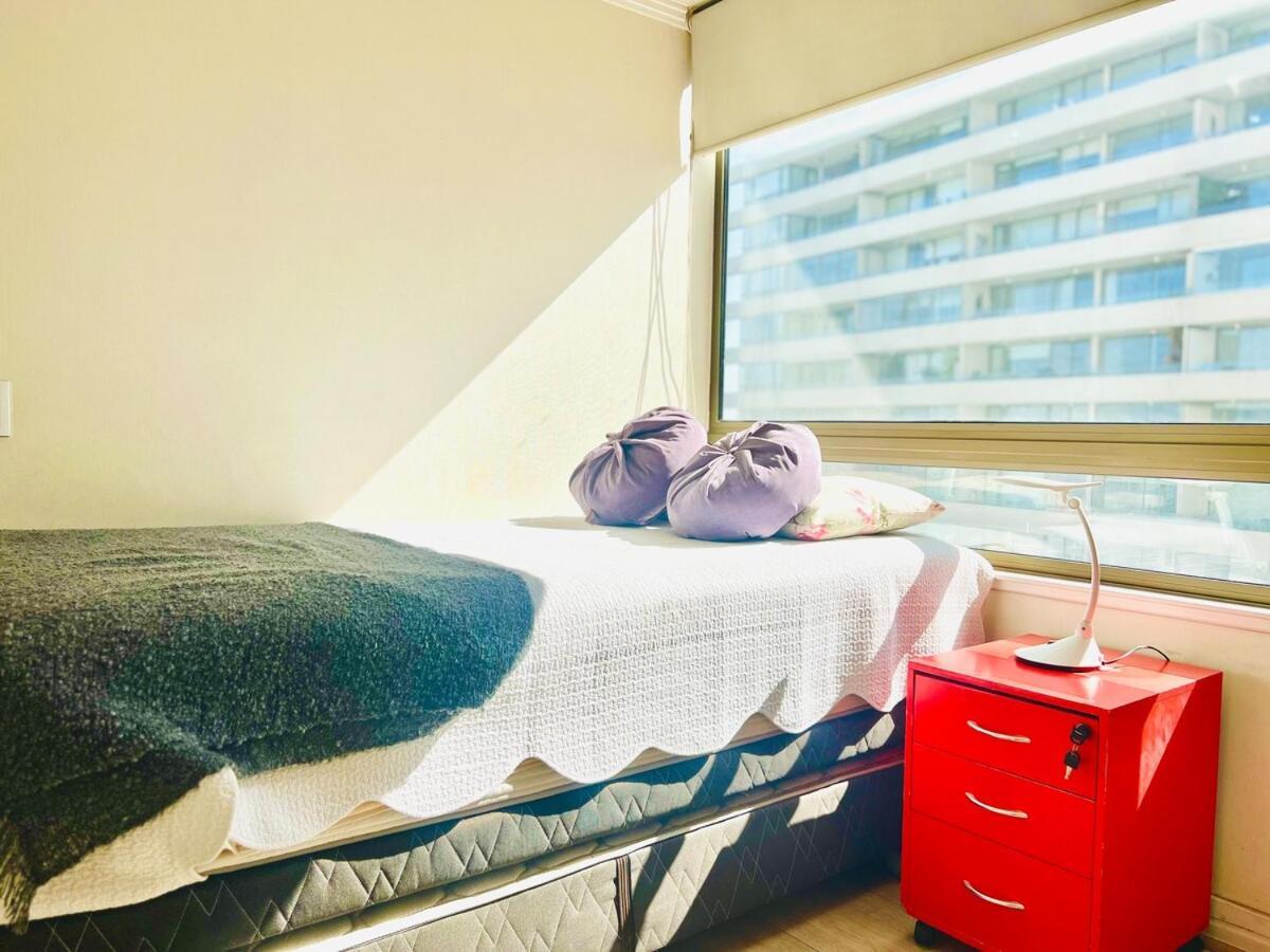 Apartamento Amplio Depto Con Vista, Cercano A Parque Arauco Y Clinica Alemana *