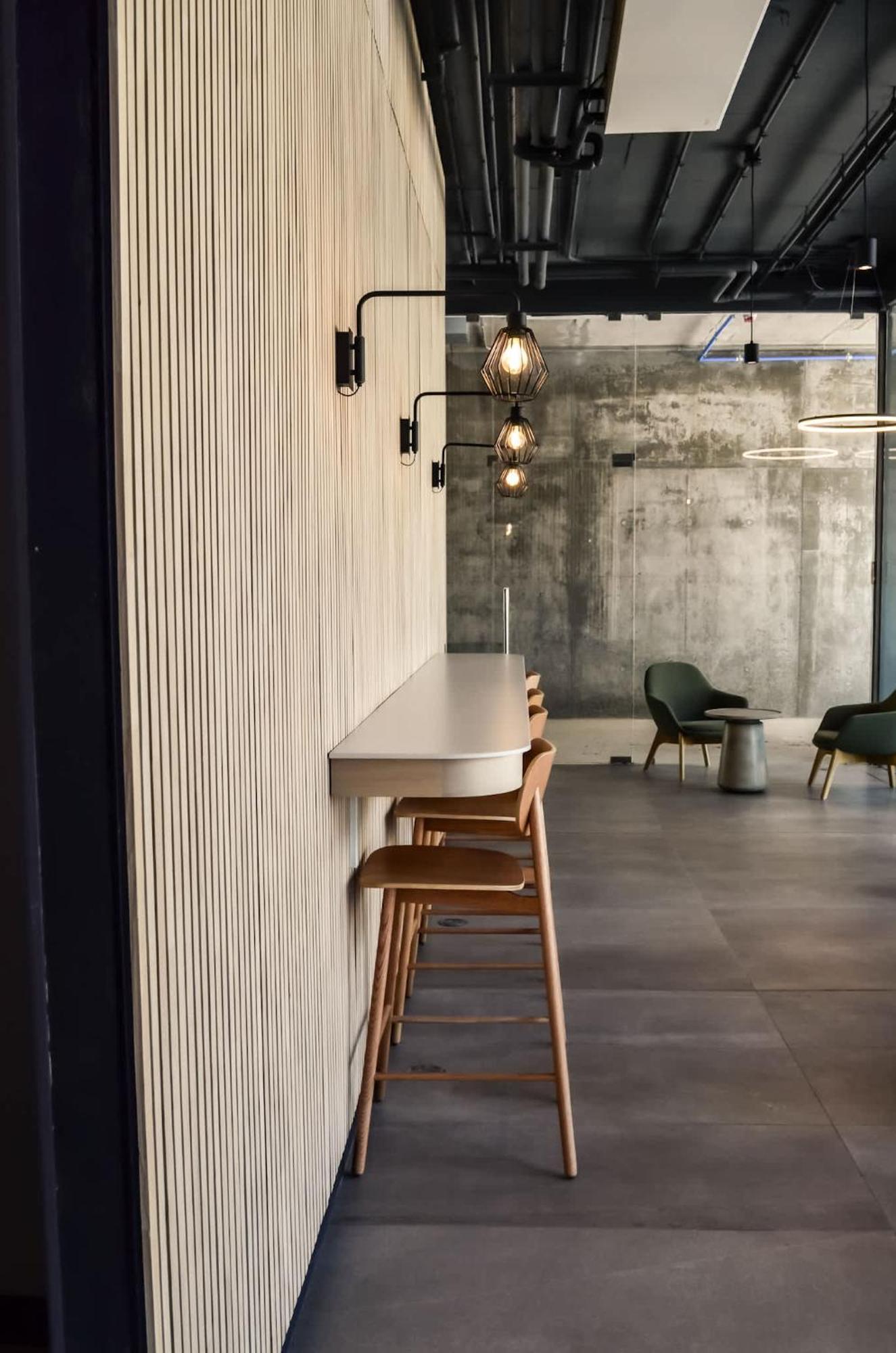 Modern 2br Condes Prime Spot *
