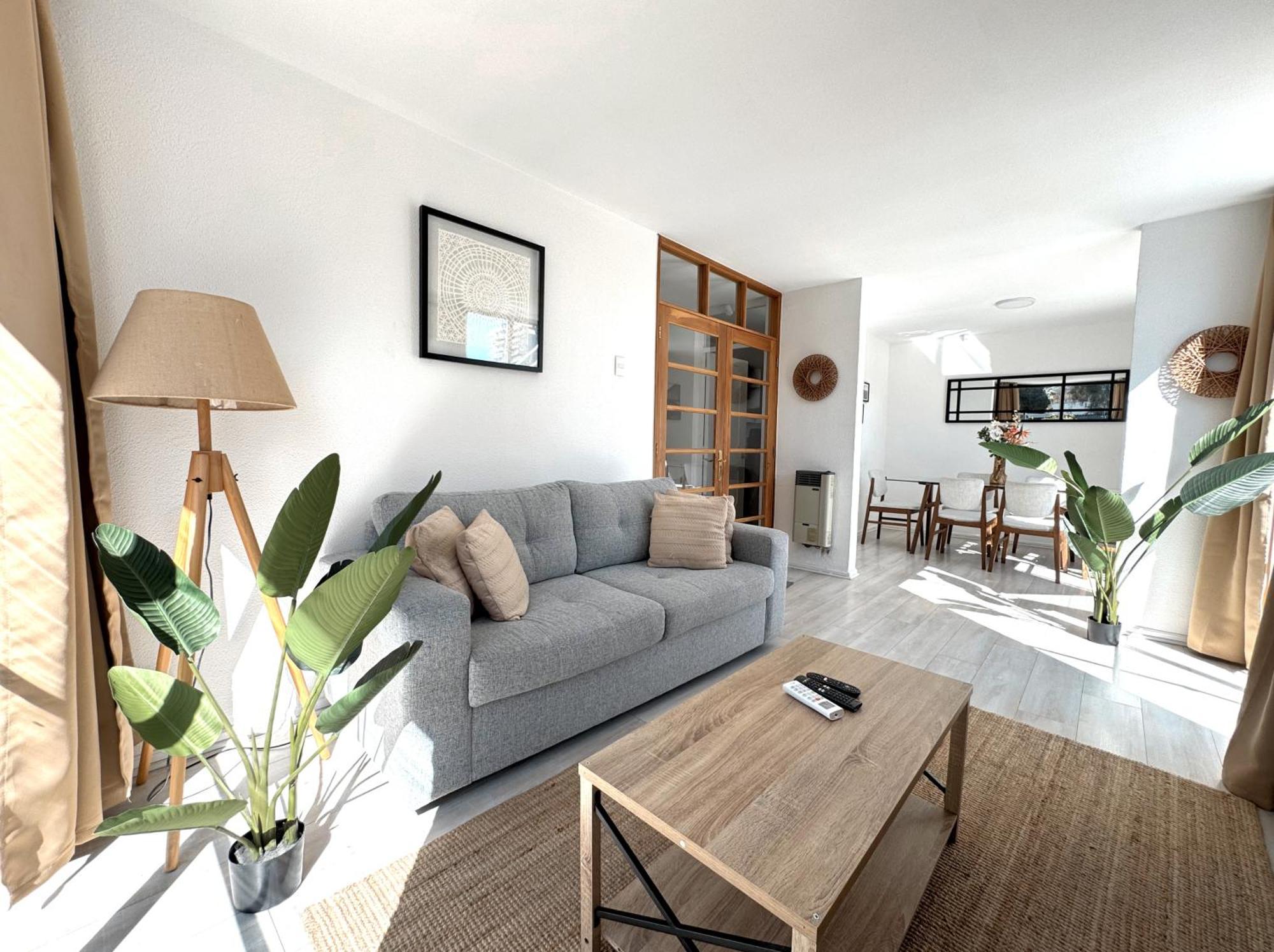Casa 4d3b 8-10 Personas - Calefaccion- Mall Alto Condes - Piscina - Estacionamiento Santiago