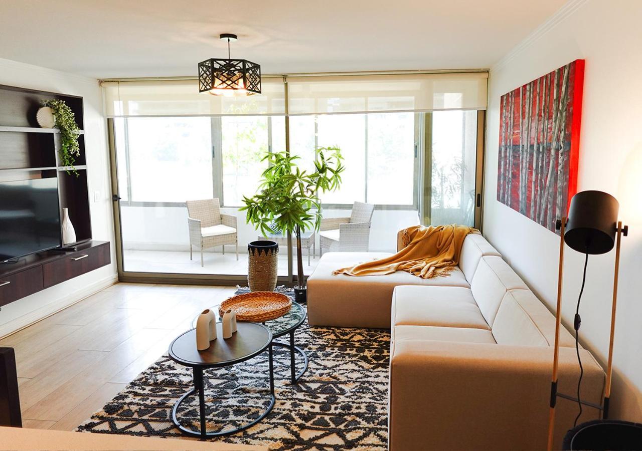 A Pasos Del Parque Arauco - Condes Apartment *