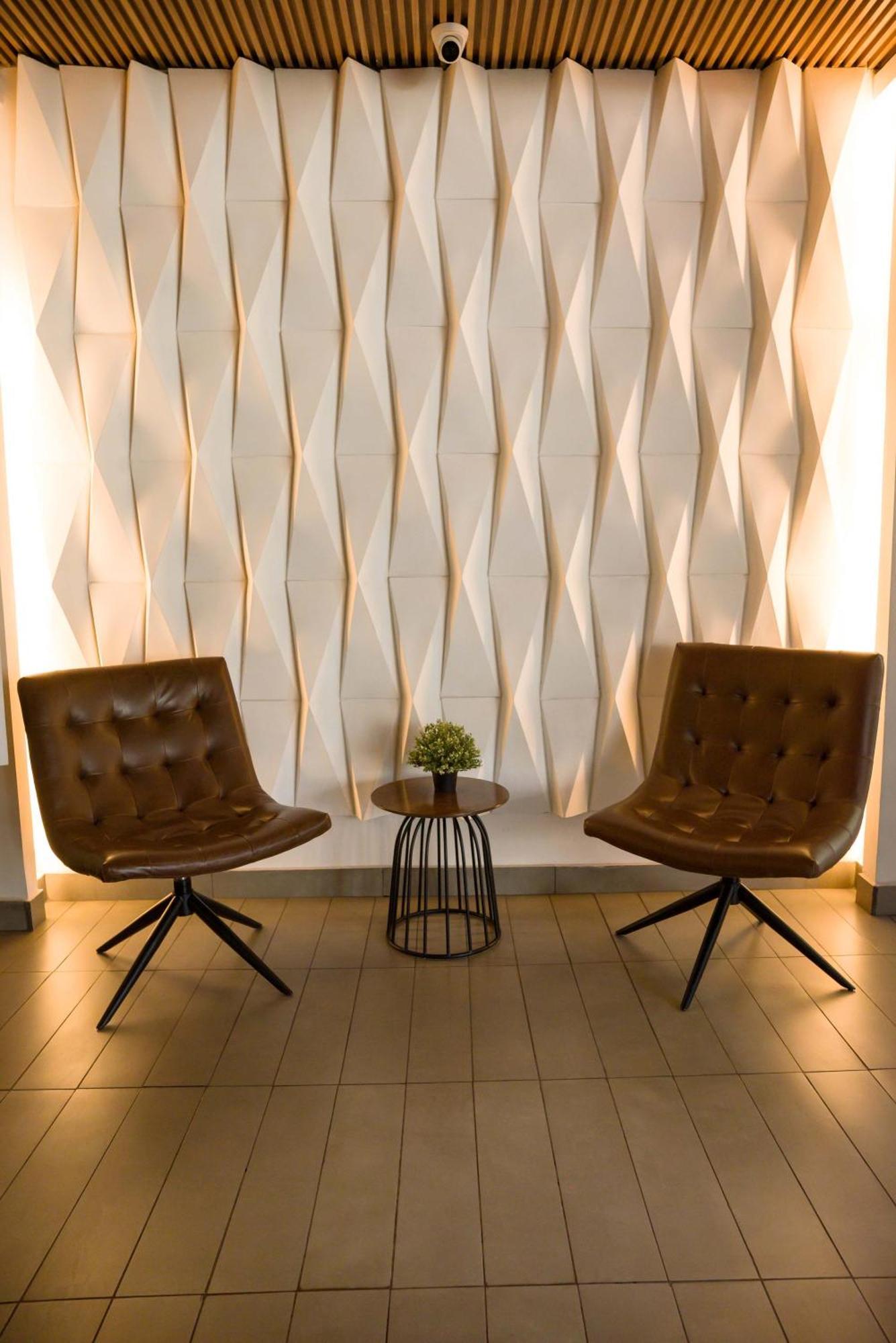 Inviting In Vibrant Nunoa 2 Guests Apartamento *