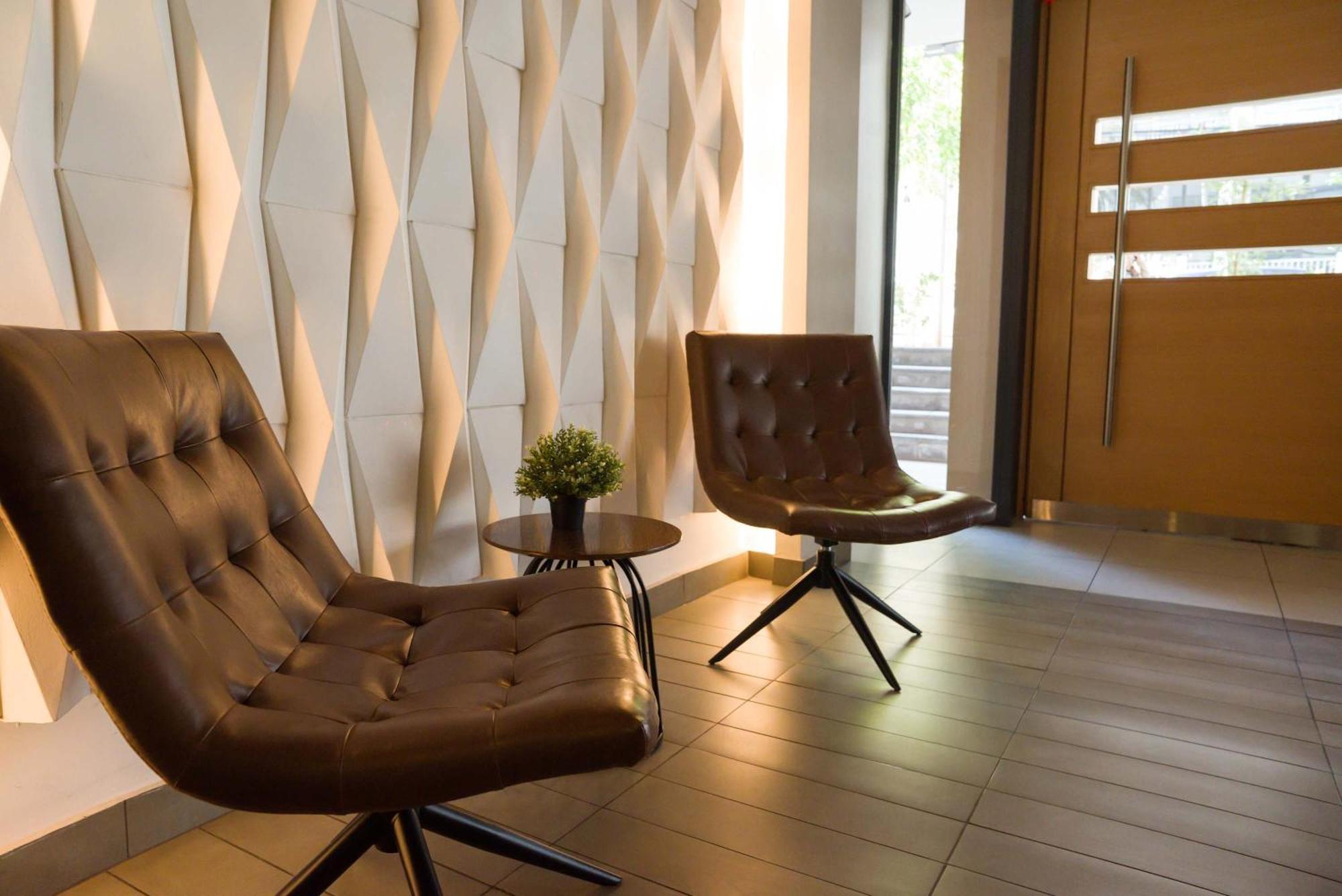 Apartamento Inviting In Vibrant Nunoa 2 Guests