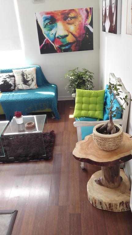 Apart Apartment *