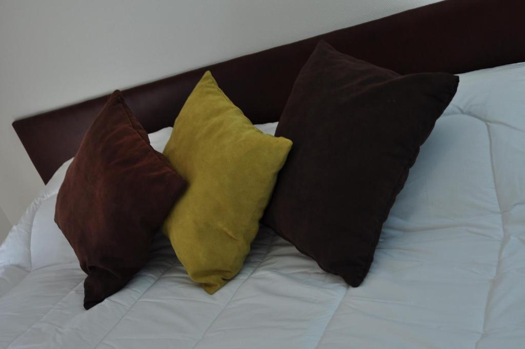 Rent A Ejercito Aparthotel Santiago