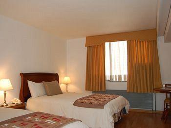 Nippon Y Centro De Eventos Hotel