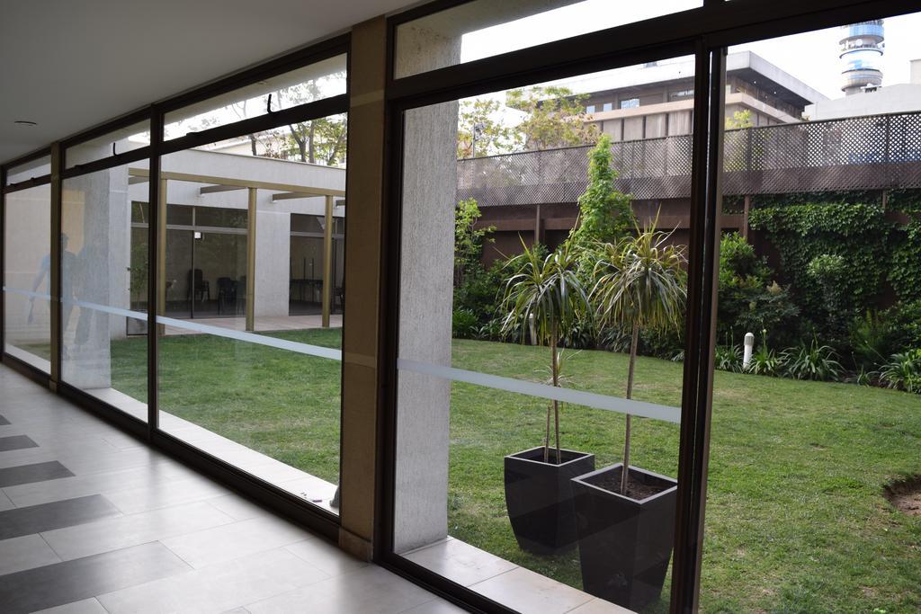 Sys Suites Lord Cochrane Apartment