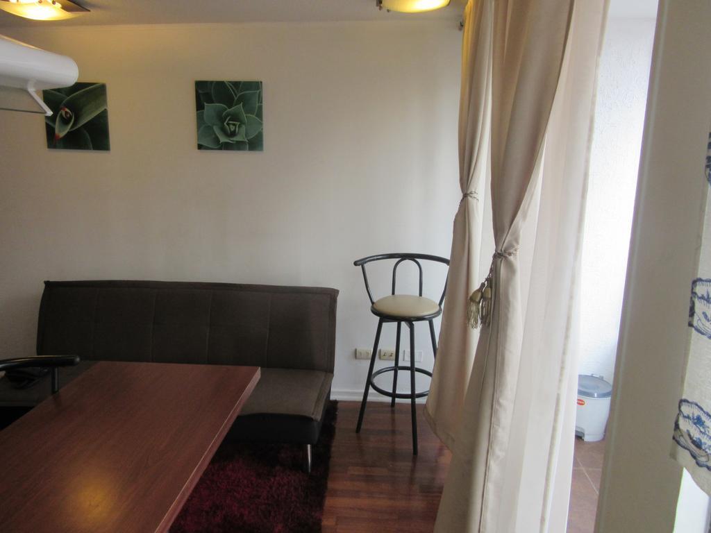 Apartment Departamento Paseo Bulnes Metro La Moneda Santiago